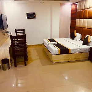 Cozy Cave Delhi Aiport New Delhi