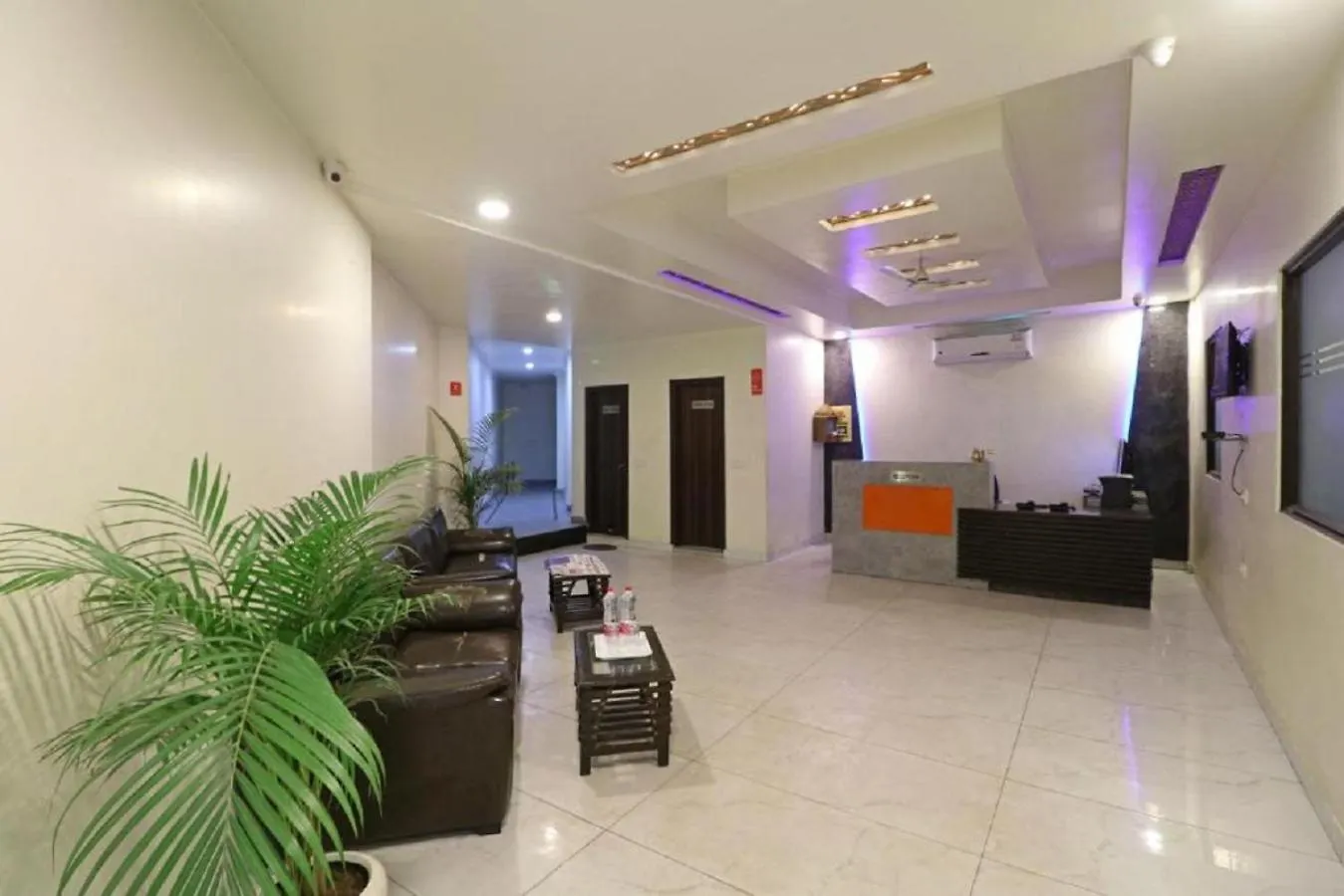 Hotel Skv Park Suites A Family Hotel Near Airport New Delhi