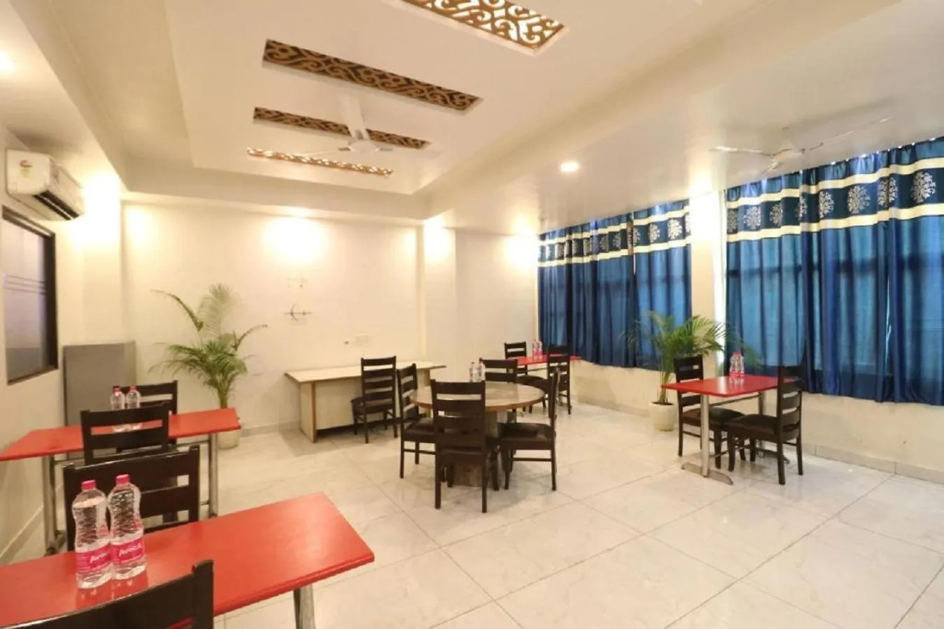 Hotel Skv Park Suites A Family Hotel Near Airport New Delhi
