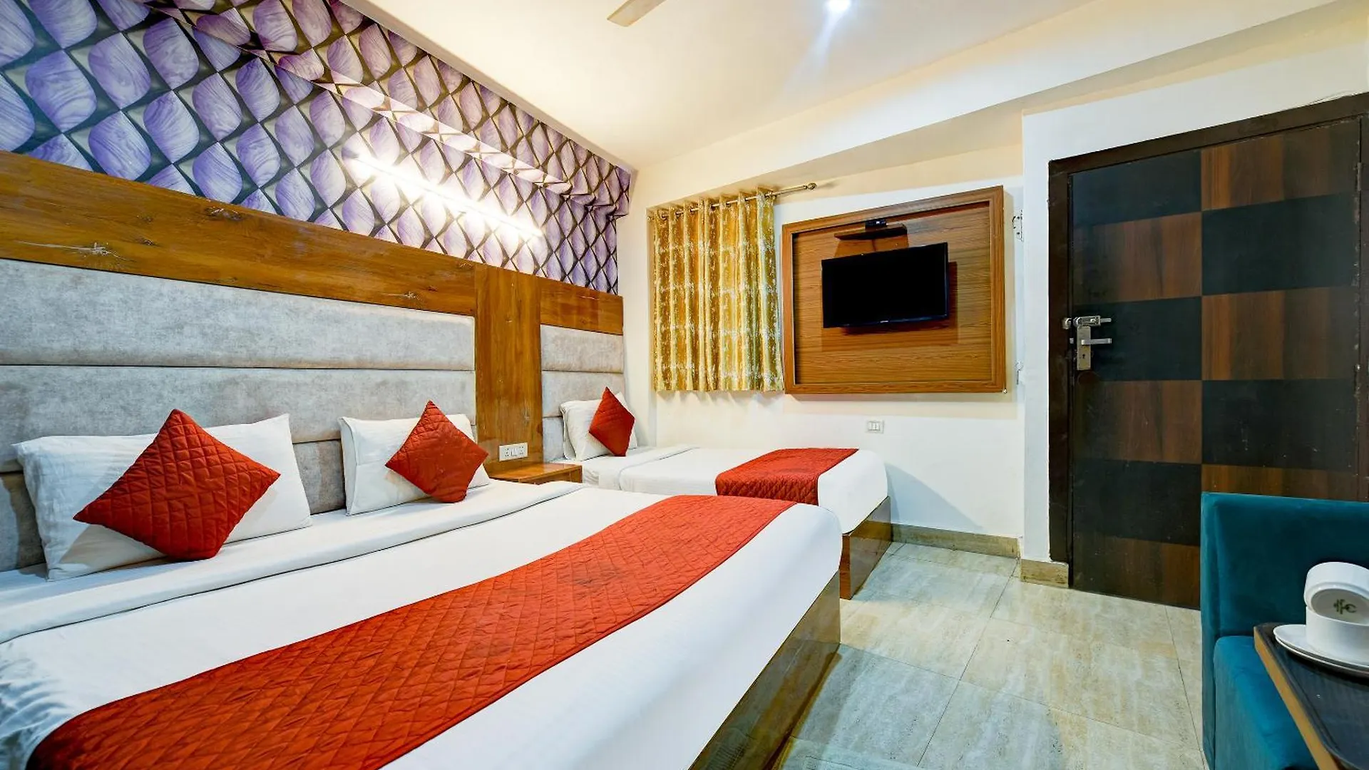 Hotel Skv Park Suites A Family Hotel Near Airport New Delhi